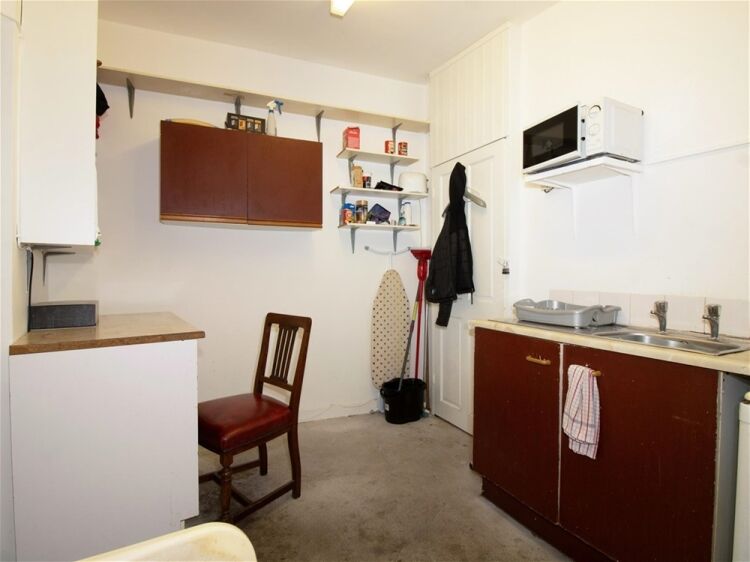 Cameron's Barber Shop and Flat Photo 6