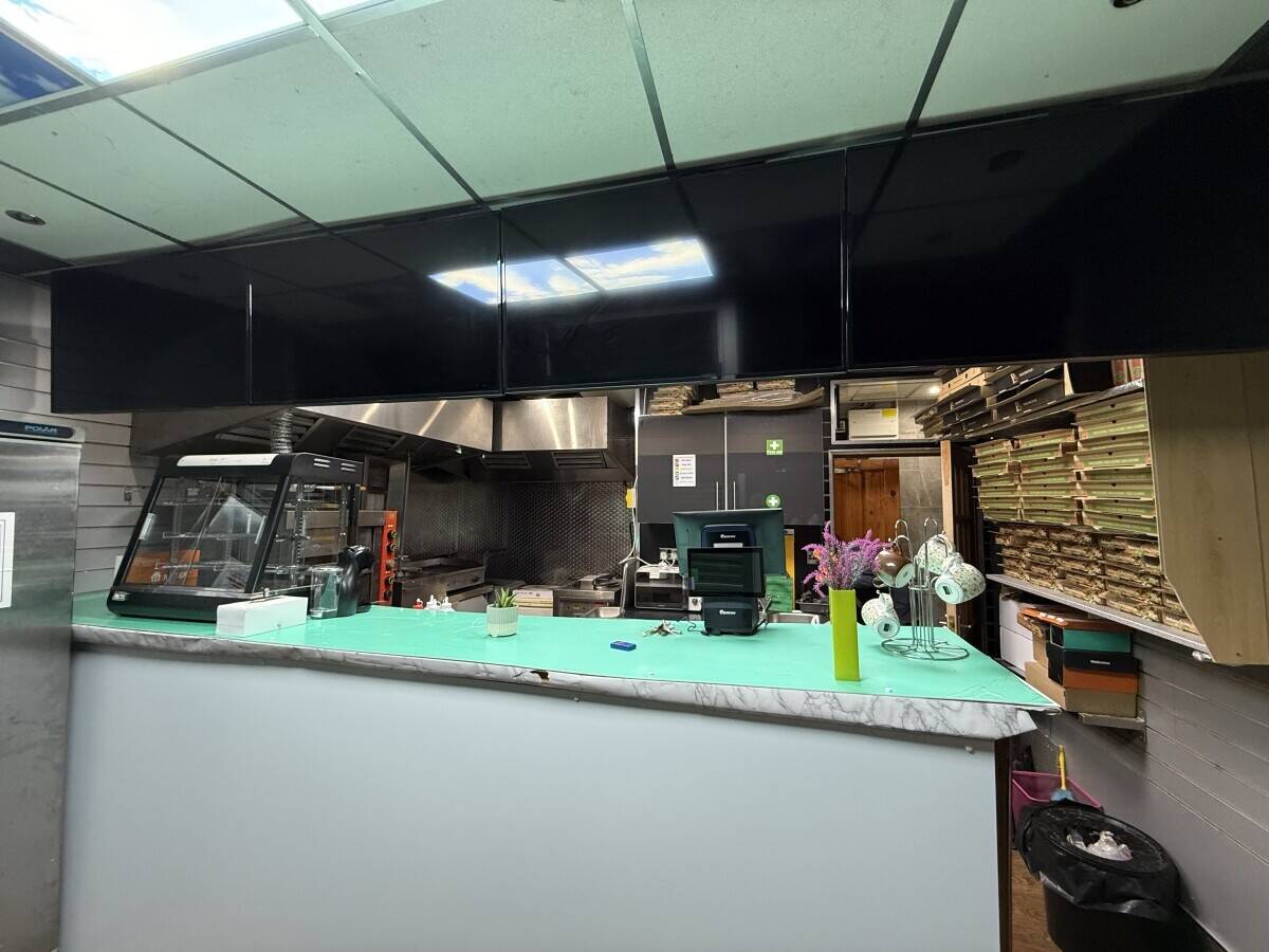 Takeaway Fast Food Restaurant for Sale, Great for Self-Sponsorship Opportunity Photo 6