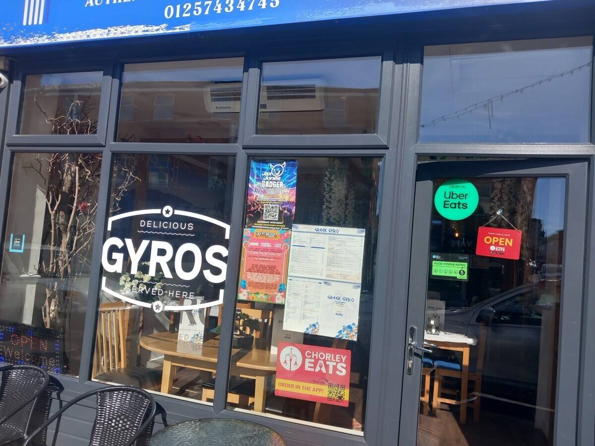 Greek restaurant in Chorley, Lancashire  Photo 6