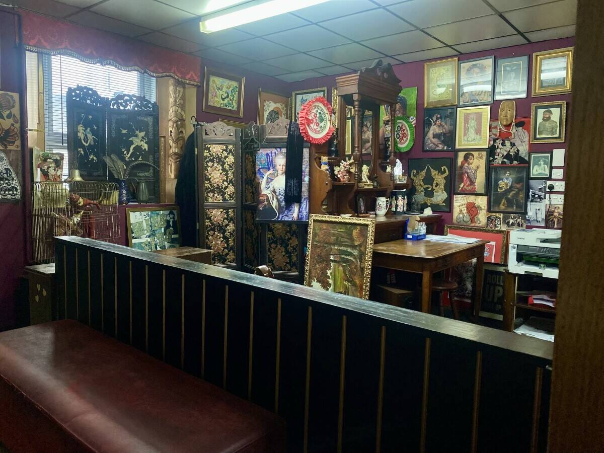 Unique Custom Tattoo Studio for sale in Devon  Photo 6