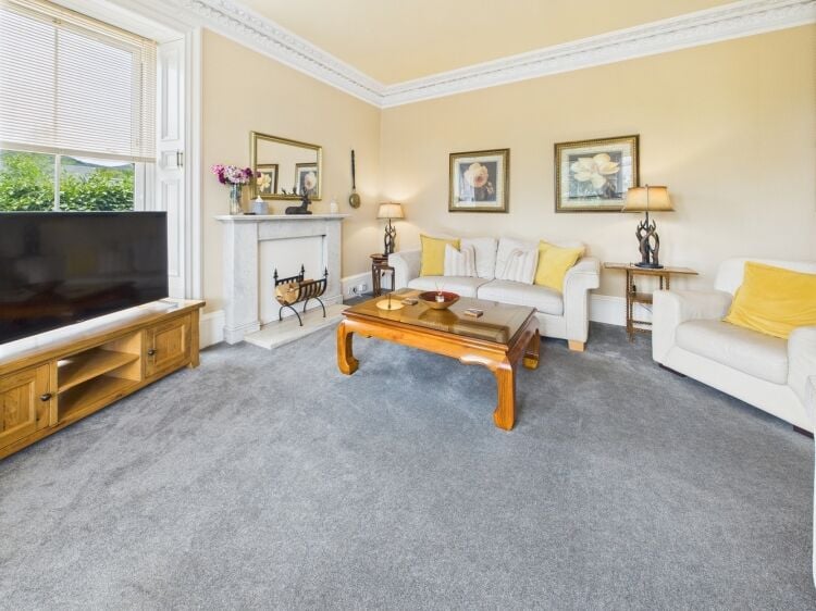 Victorian Residence with Cottage, Stunning Views, Prime Pitlochry Location