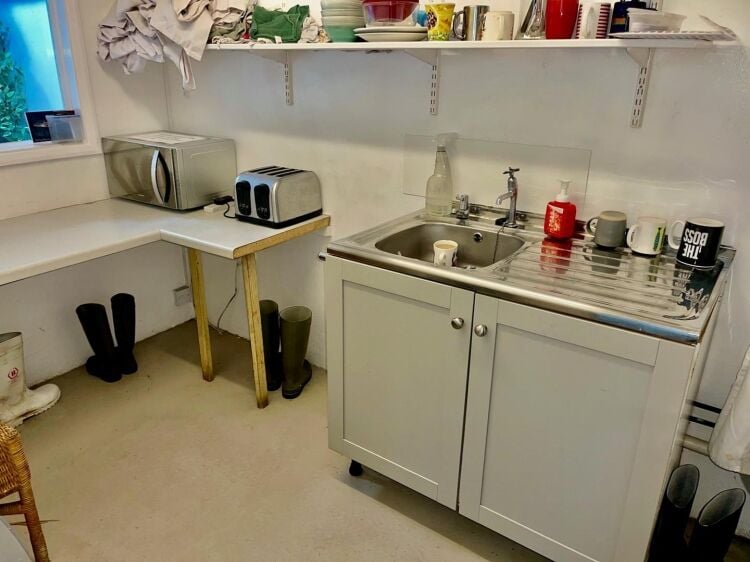 Leasehold Fish Mongers Located In Penryn, Cornwall Photo 6
