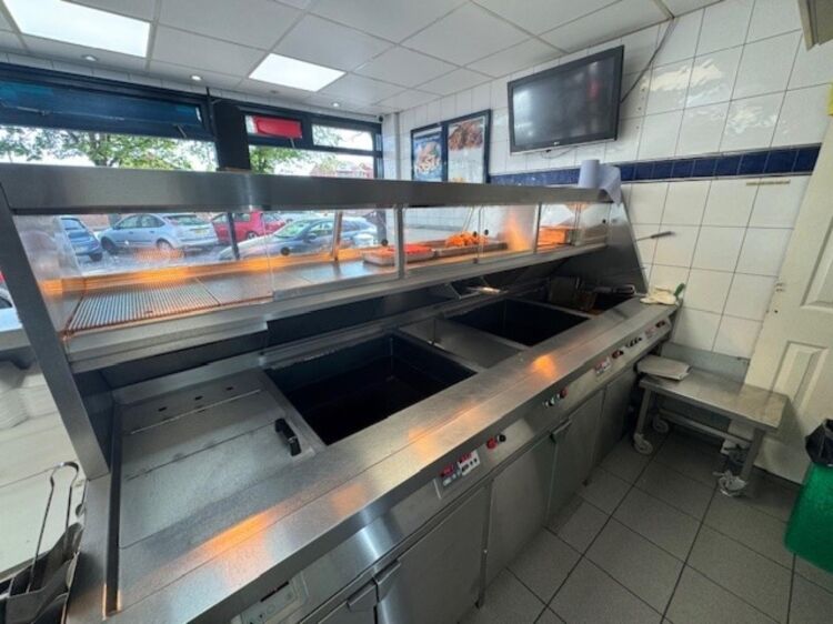 Leasehold Fish & Chip Takeaway Located In Tile Cross, Birmingham Photo 6