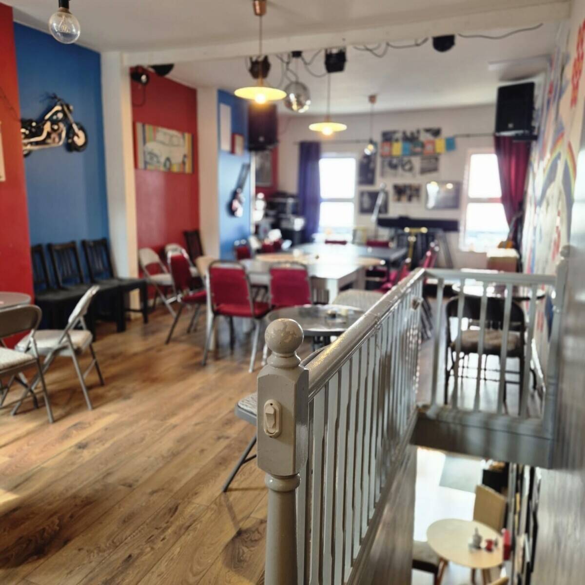 Well-Established Café in Leigh Town Centre Photo 6