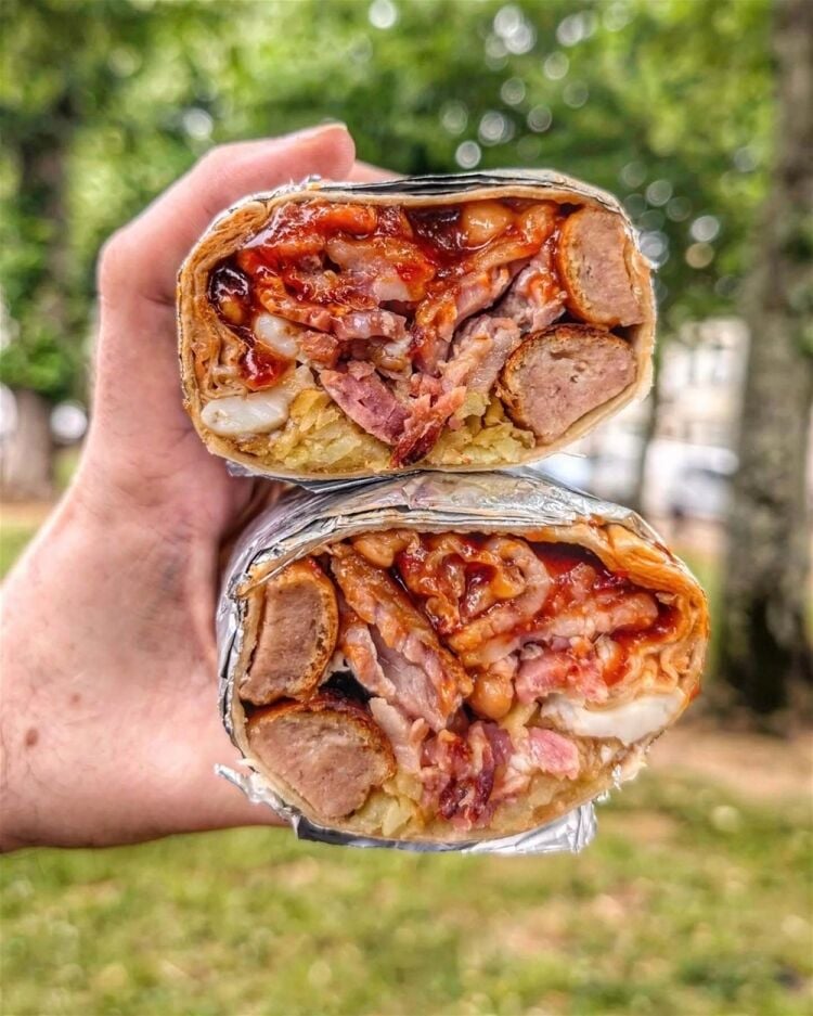POPULAR MULTI-SITE BAGEL & BURRITO CHAIN WITH CENTRAL PRODUCTION HUB