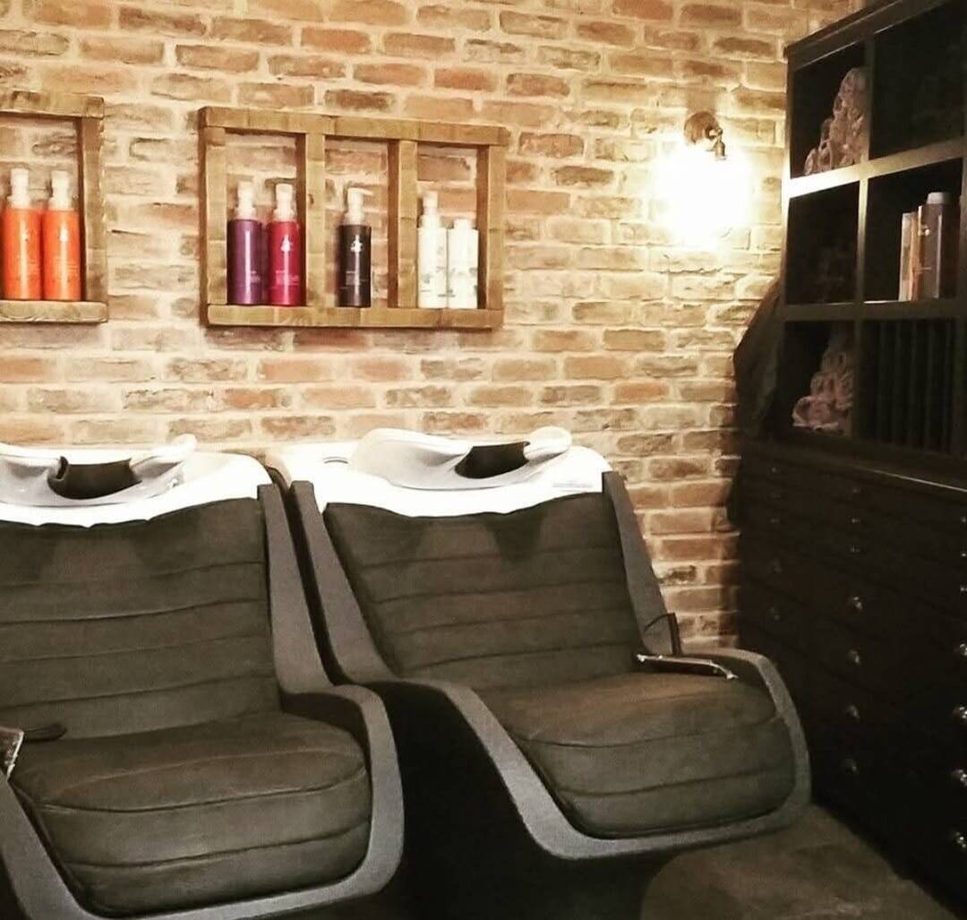 York city centre hair salon and tattoo studio Photo 6