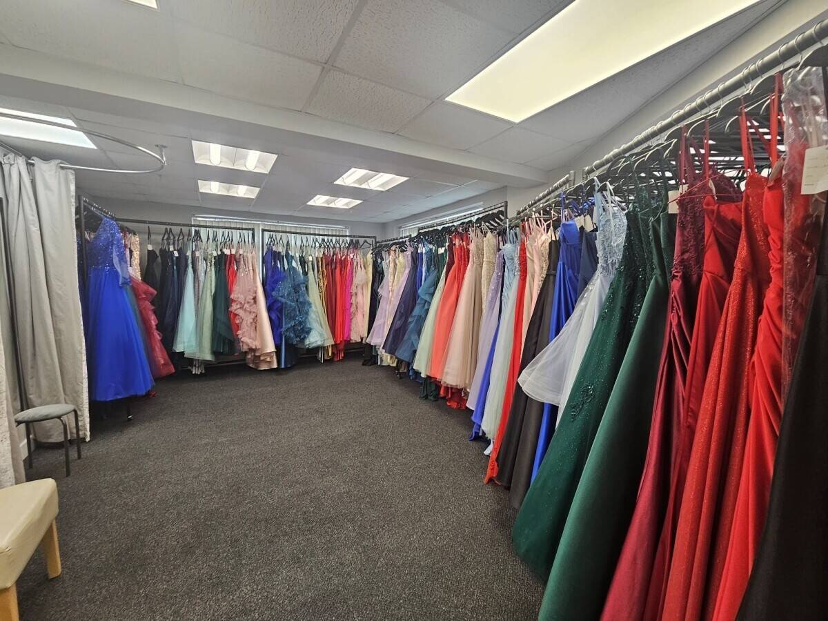 Popular Bridal & Prom Shop