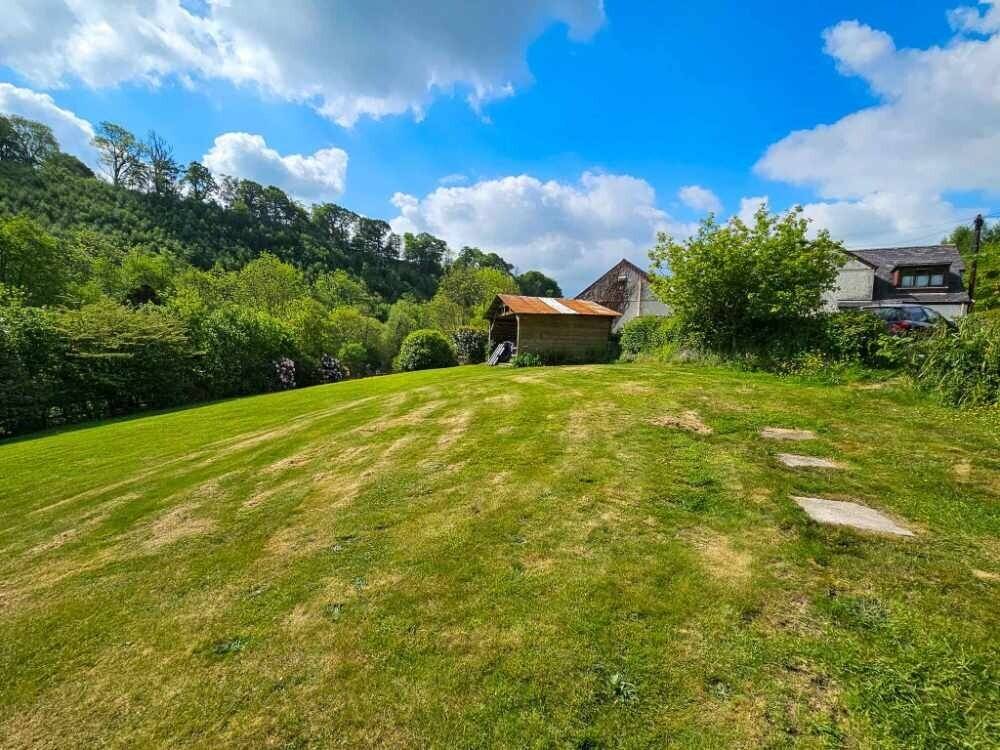The Complete Complex with Development Potential