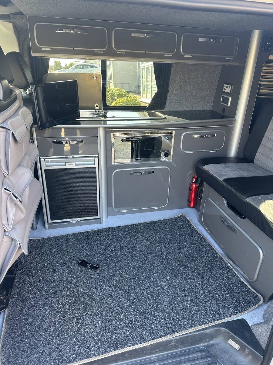 Camper van Hire Company Photo 6