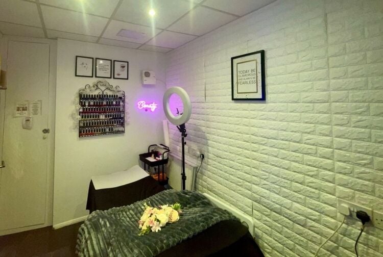 Established Tanning & Beauty Salon - Chelmsford