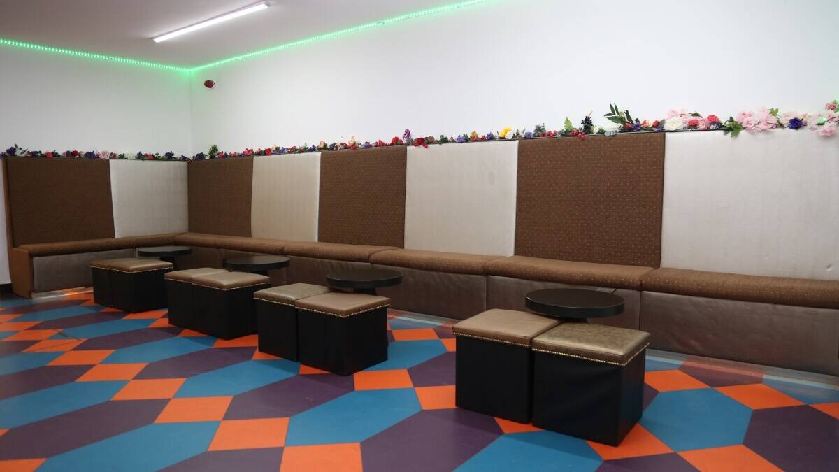 Bar and Events Venue with 4-Bed Accommodation for Sale – Leasehold- eastcote Photo 6