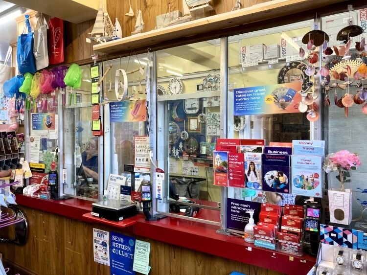POST OFFICE, STATIONERY, CARDS & GIFTS Photo 6
