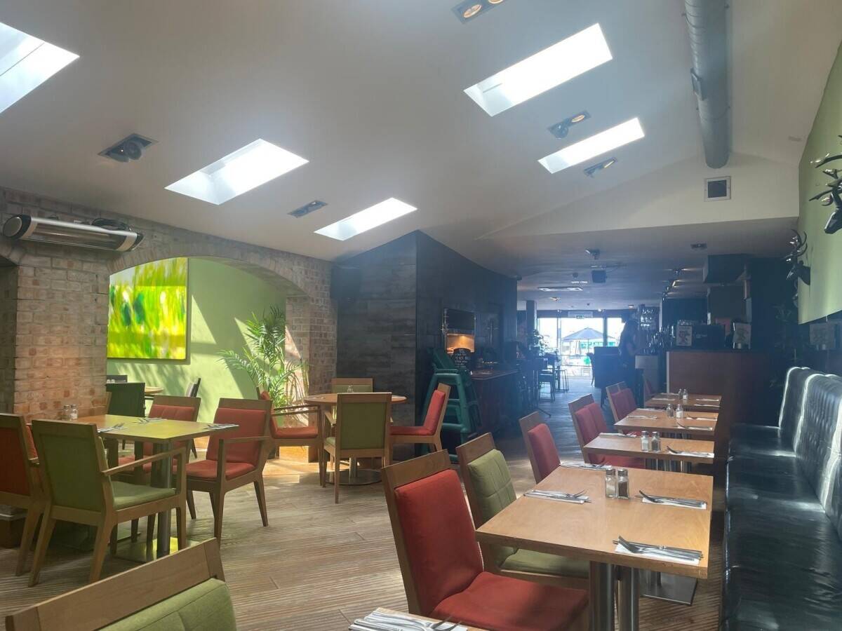 Fantastic Restaurant & Bar Opportunity within the seaside town of Largs. 'Stone's throw' from beach