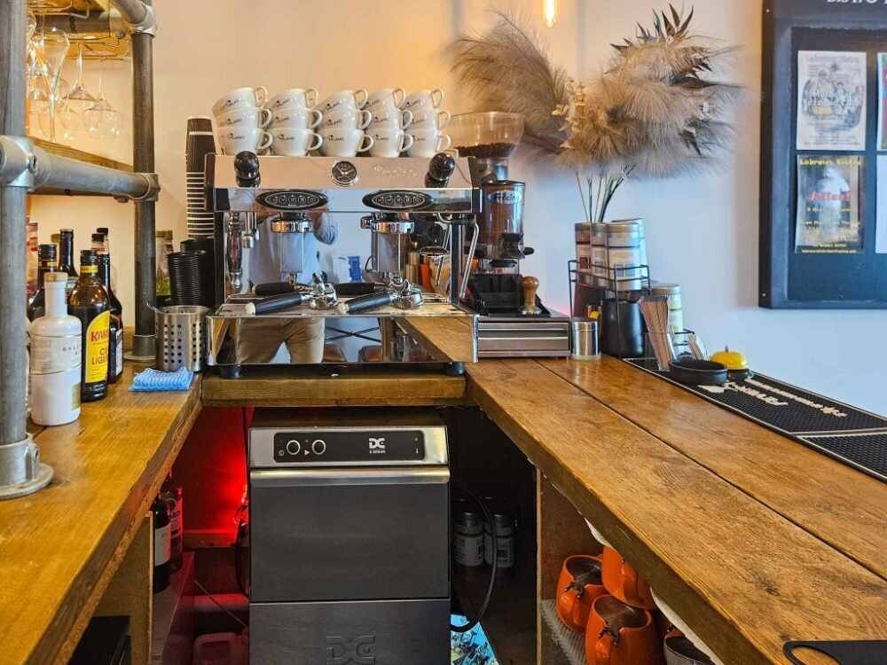 A fantastic, licensed tapas, café & bar venue for sale Photo 6