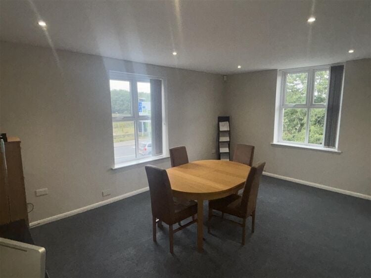 Vacant Unit For Sale in Leeds
