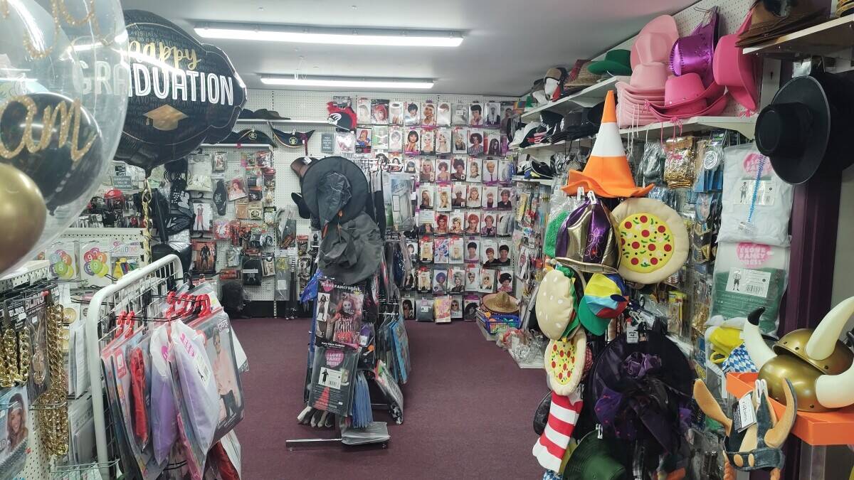 Party Shop for sale in Leighton Buzzard Photo 6