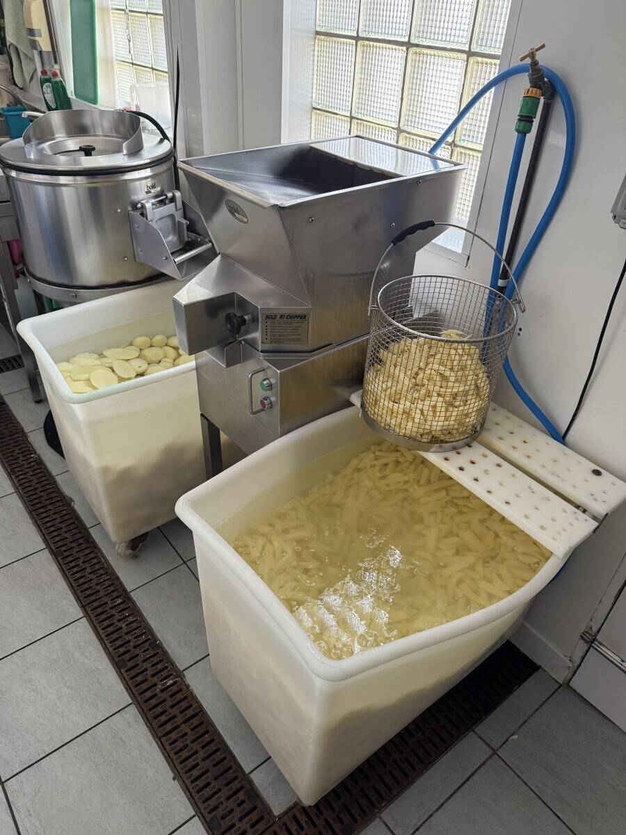 Established Fish & Chips shop for sale in Solihull West Midlands. Photo 6