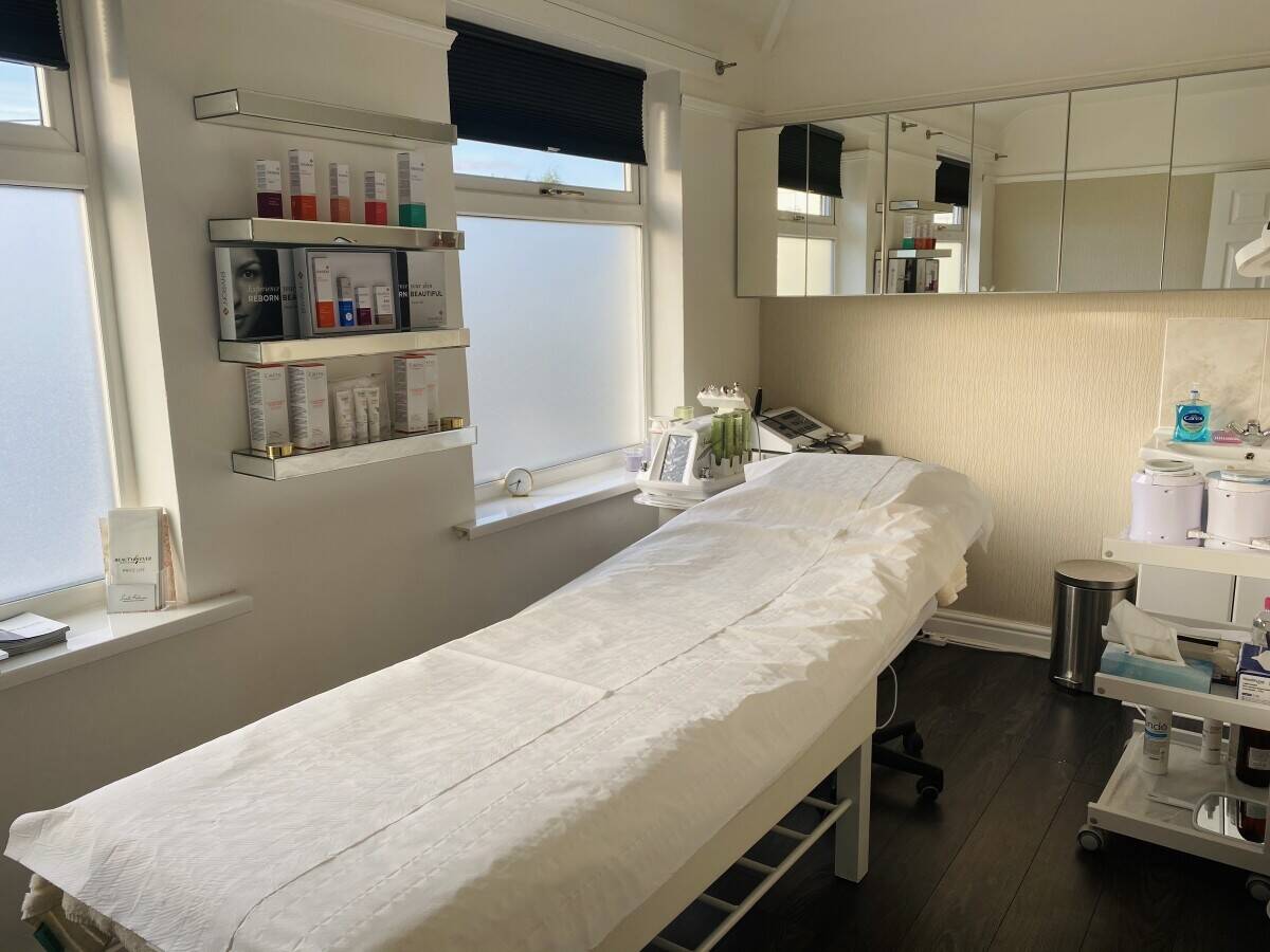 Beauty Salon for Sale in Coventry Coundon