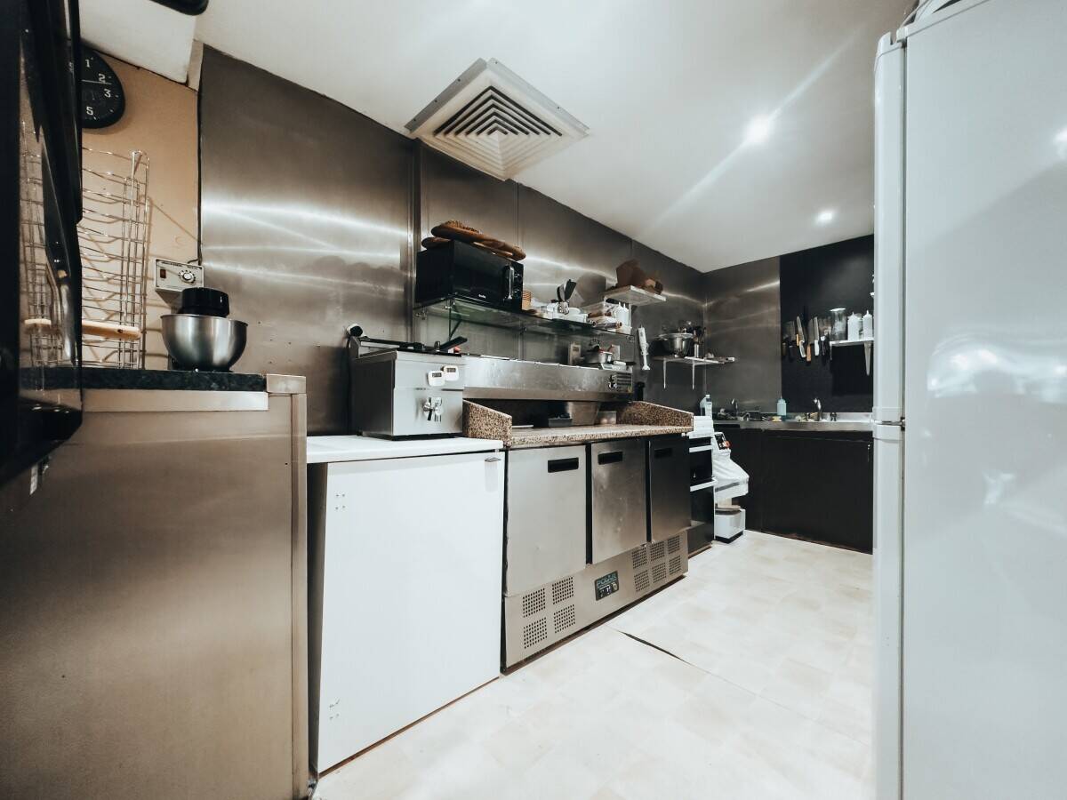 A Neatly presented Coffee Shop and Italian influenced Cafe/Takeaway (ref 1771) Photo 6
