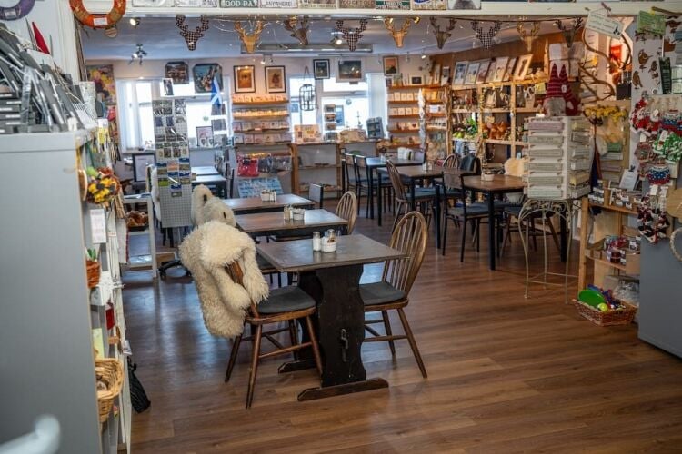 Jaggy Thistle Food Stop, Invergarry - Leasehold