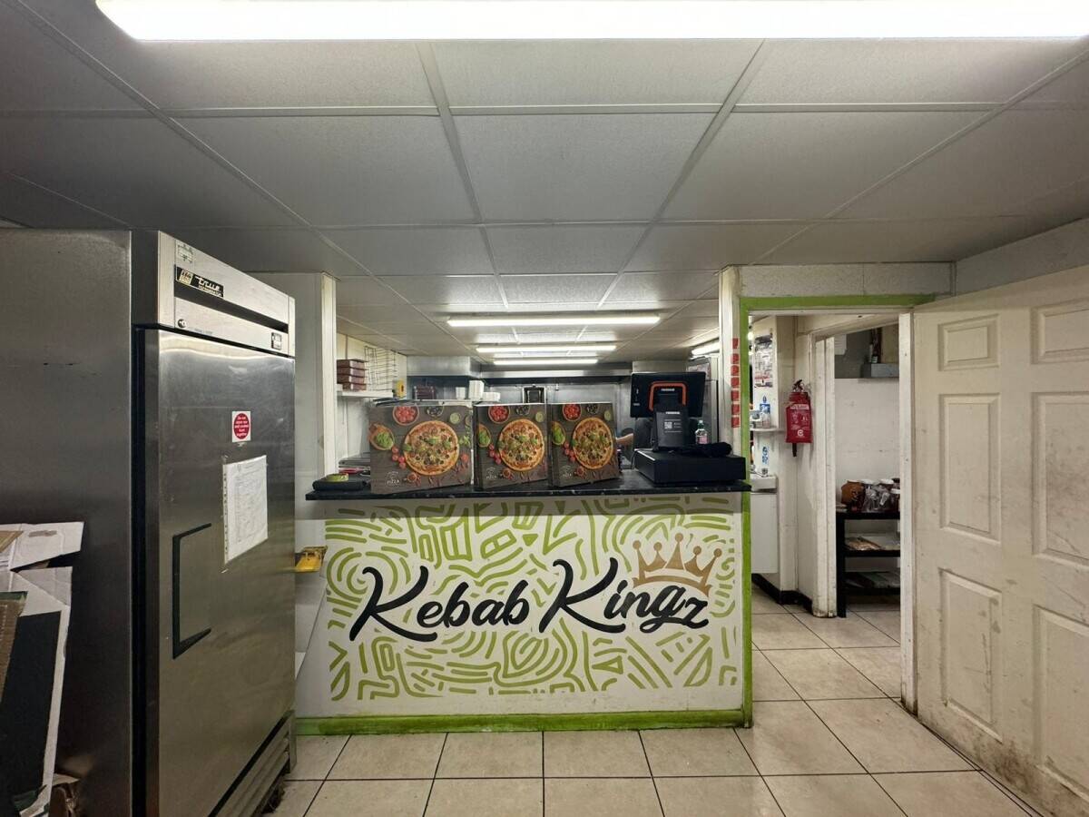 Pizza and kebabs take away in Blaydon for sale Photo 6