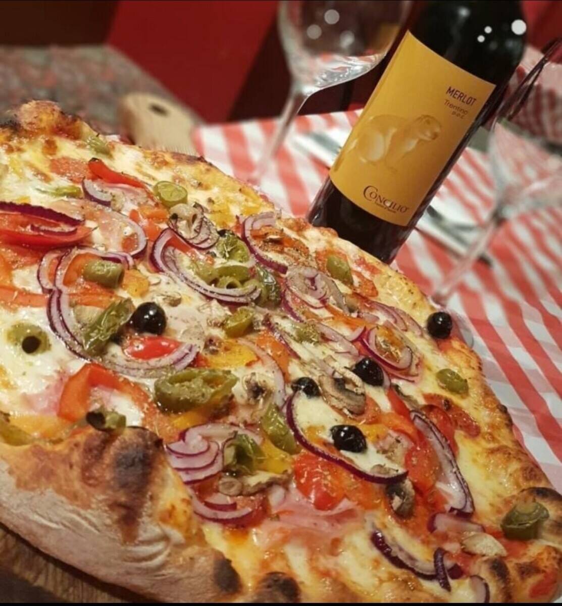 Highly Rated & Established Italian Restaurant and Takeaway for Sale in Devizes Wiltshire Photo 7