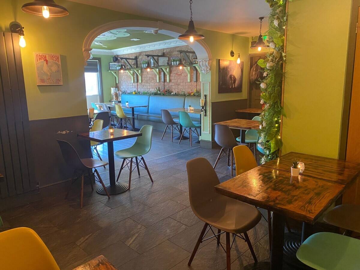 Reputable Restaurant for sale in Lancashire, freehold Photo 7
