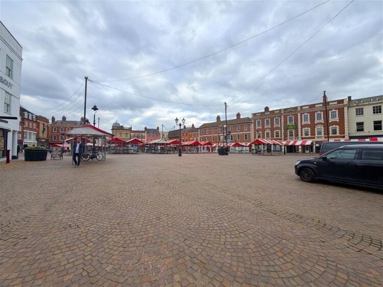 Cafe & Sandwich Bars For Sale in Newark