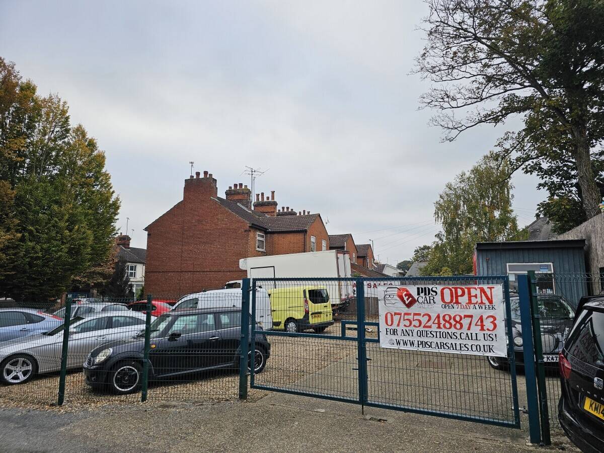 CAR SALES DEALERSHIP SUFFOLK IPSWICH FOR SALE  Photo 6