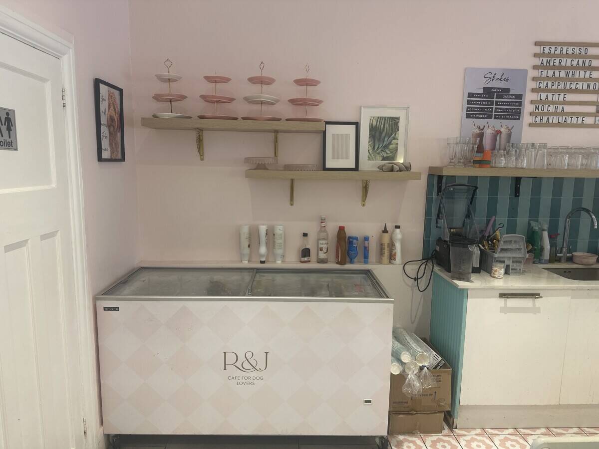 A3 Restaurant&Cafe with food and bar in East Finchley London for sale.WhatsApp +447448161583 Photo 6