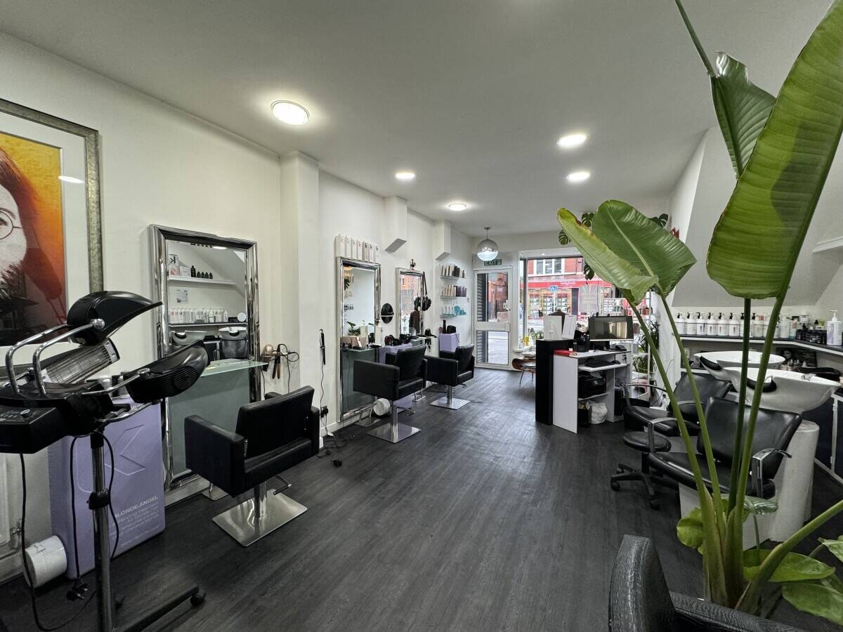 Hairdressing Salon for sale South Manchester Reputable and profiting Photo 6
