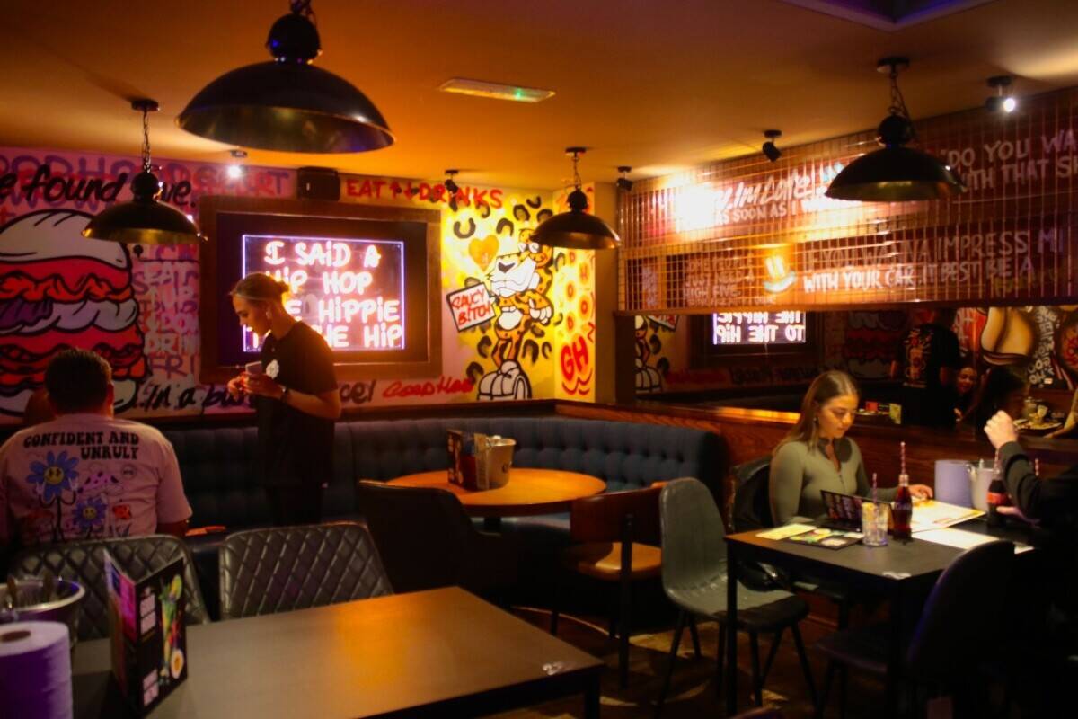 Restaurant & bar for sale in Southport prime location Photo 6