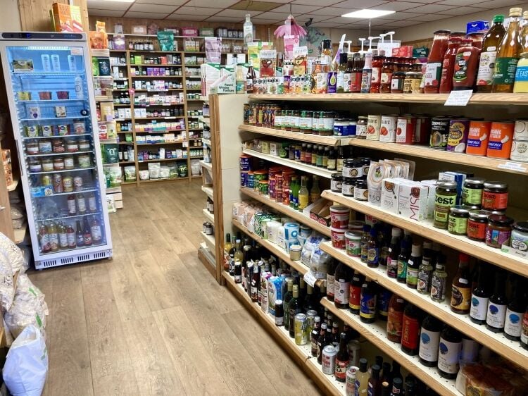 WHOLEFOOD/HEALTHFOOD STORE & THERAPY ROOMS Photo 6