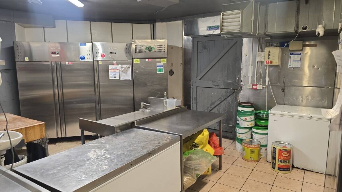5 years old Turkish Restaurant for Sale in High Wycombe Photo 6