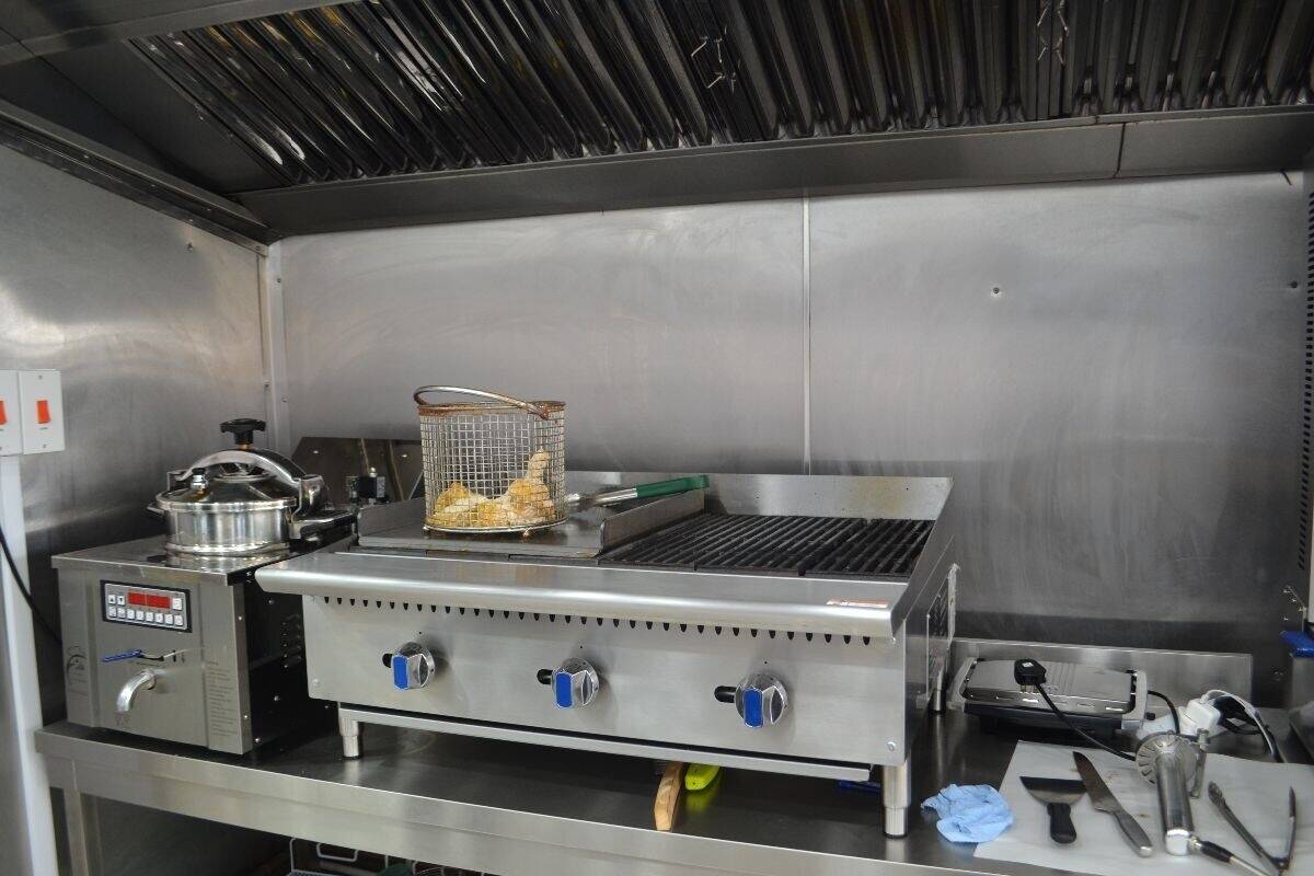 Immaculate, Newly Fitted Fish & Chip Shop – Excellent Business Opportunity! Photo 6