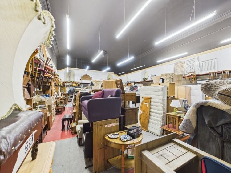 Versatile Commercial Property With Exceptional Space And Potential Photo 6