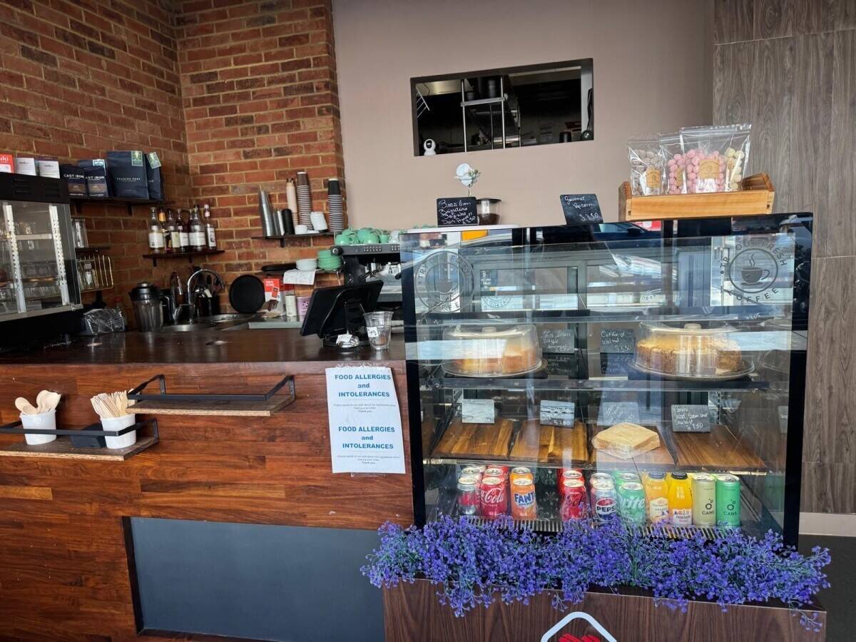 Turnkey Caf&eacute; for Sale in Brighton &ndash; 12-Year Lease &ndash; Fully Equipped &ndash; Ready to Reopen