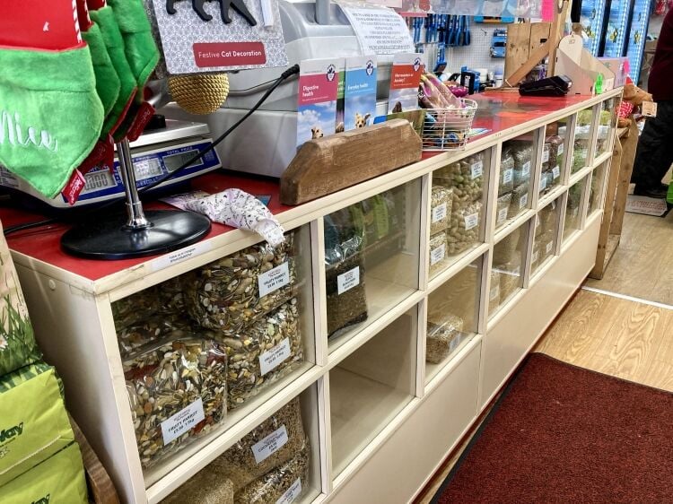 PET SUPPLIES & ACCESSORIES