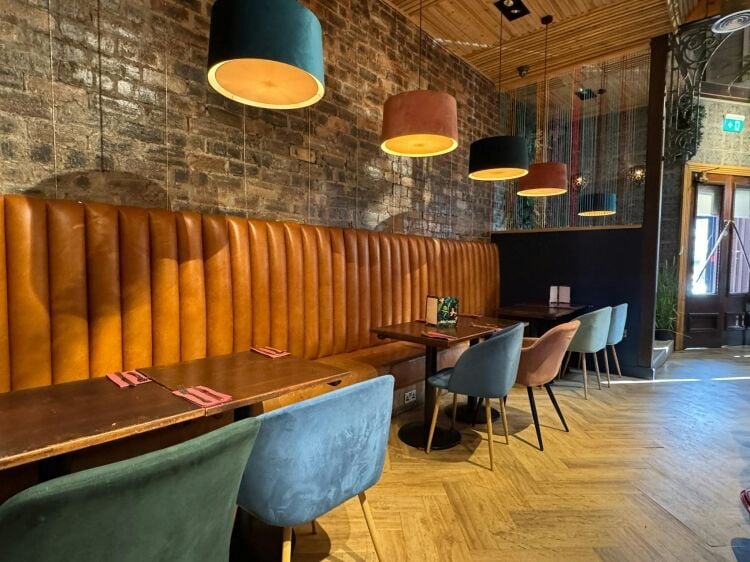 100 Cover Bar & Restaurant, Giffnock, Glasgow Southside