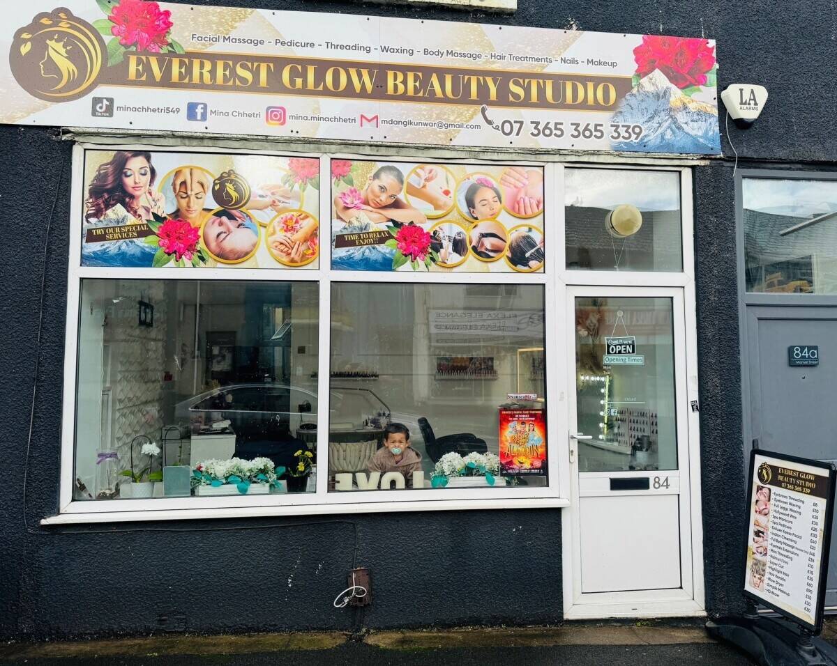 Beauty Salon for sale in Swansea Town Swansea. Photo 6