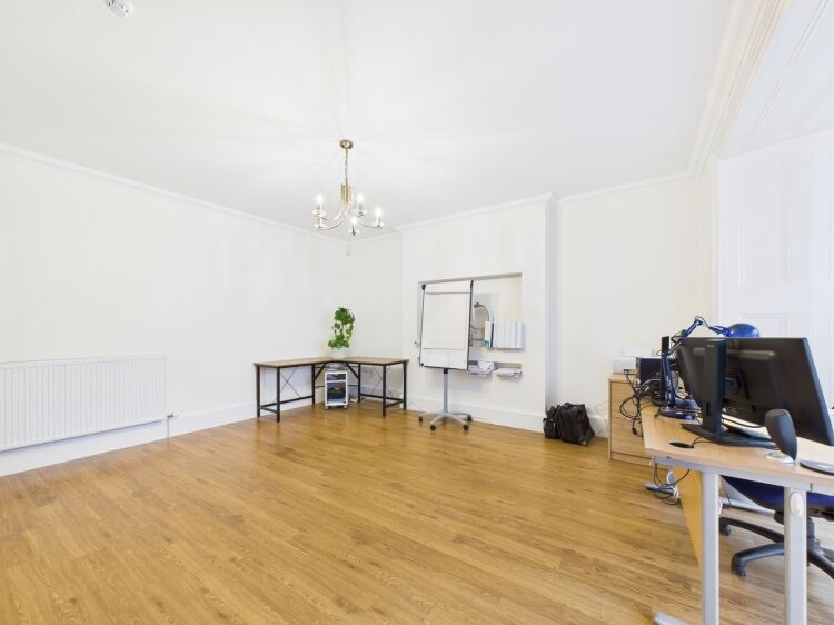 Mixed-use Elgin townhouse with Airbnb and office income