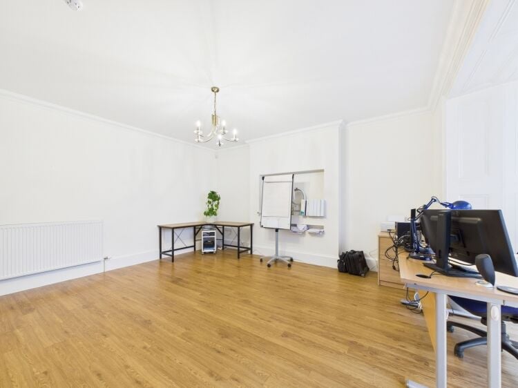Mixed-use Elgin townhouse with Airbnb and office income