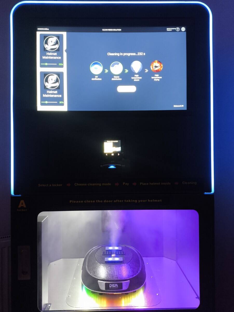 Helmet sanitizer vending machine Photo 5