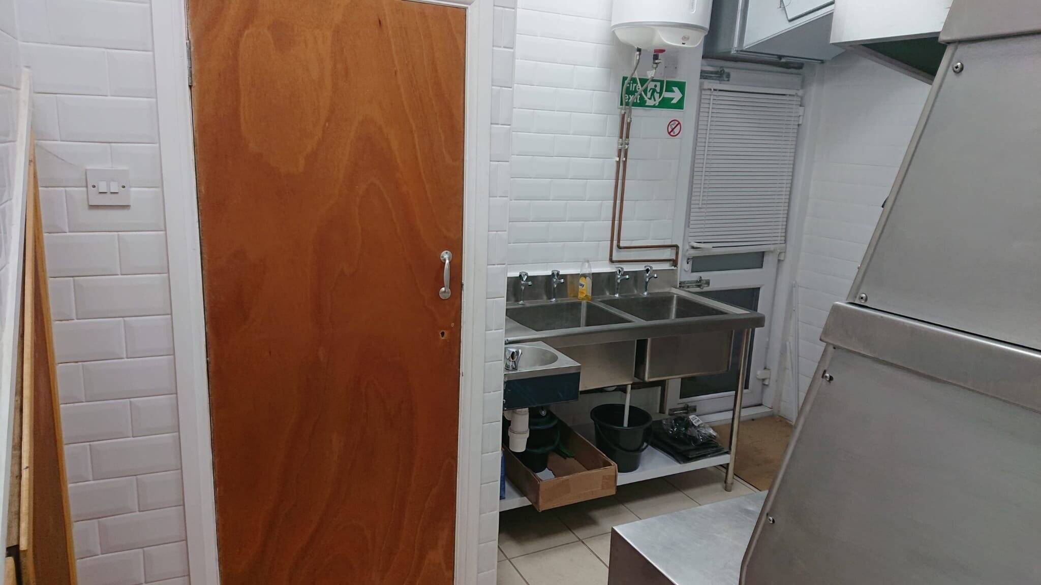 Hot Food Takeaway Shop available in Westcliff Area