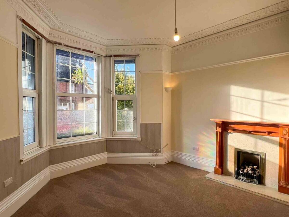 A Fantastic Turn-key Investment Property in Paignton For Sale