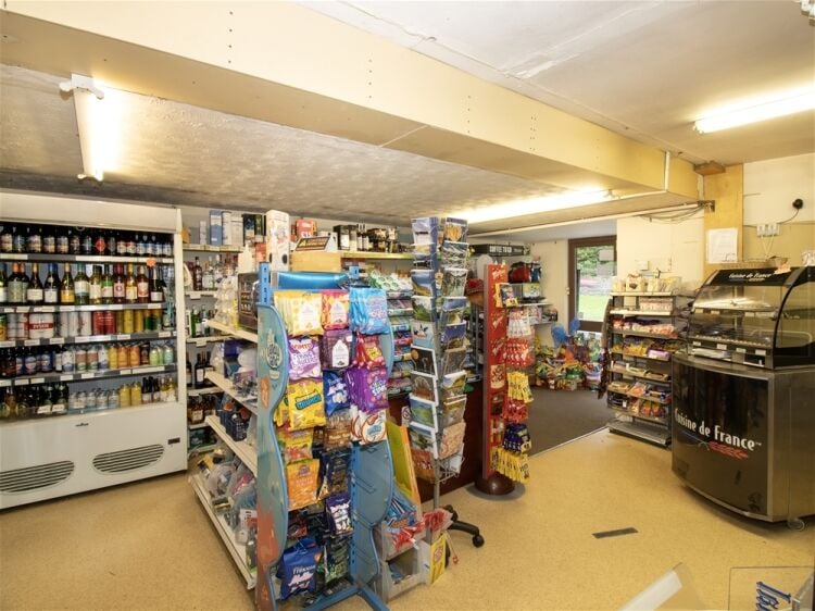 Contin Village Stores and 4 Bedroom House