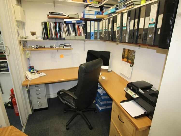 Hugo Fishing Tackle (Vacant Retail Unit) Photo 6