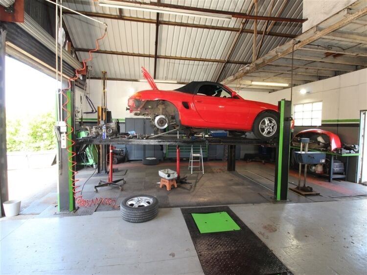 Ardgay Garage Photo 6