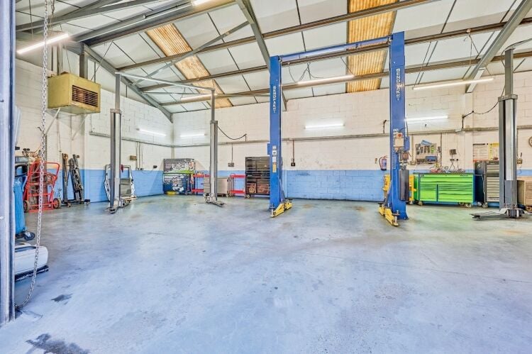 Established MOT Garage - Hertfordshire