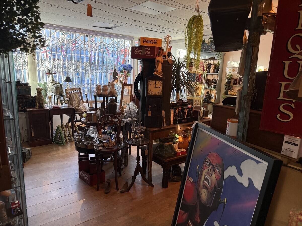 Antique Vintage and Homeware shop in Stourport on Severn